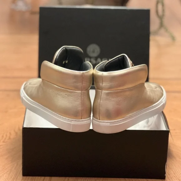 VERSACE Palazzo Gold Leather Sneakers Medusa Plaque Slip on Sneakers 39